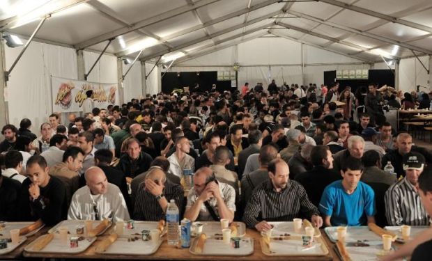 distribution-de-repas-le-11-aout-2013-a-paris-par-l-associat_1211620